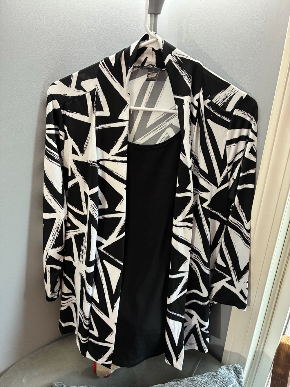 Emily Rose Black and White Geometric Open-Front Blazer